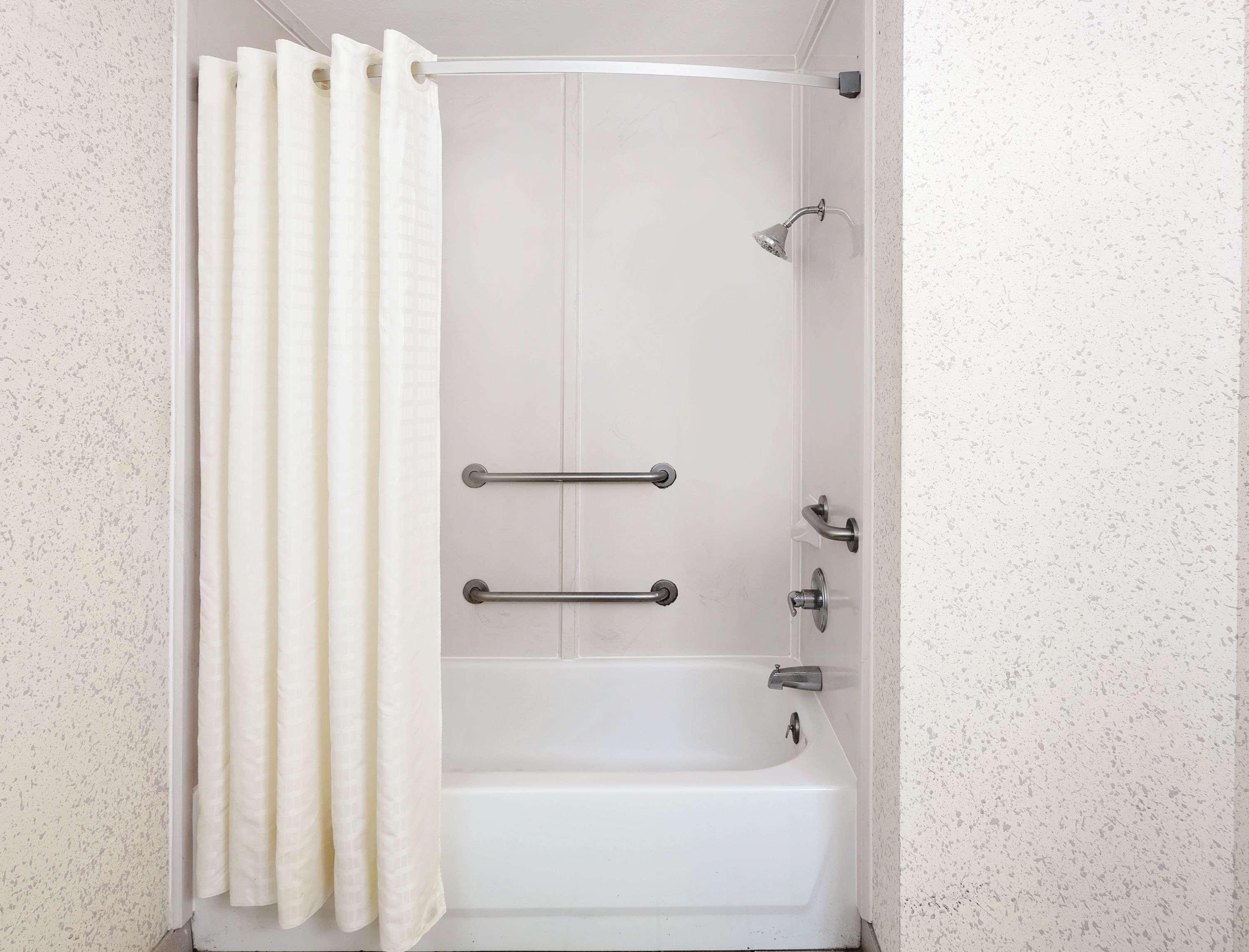 Days Inn & Suites By Wyndham אופלוסס מראה חיצוני תמונה